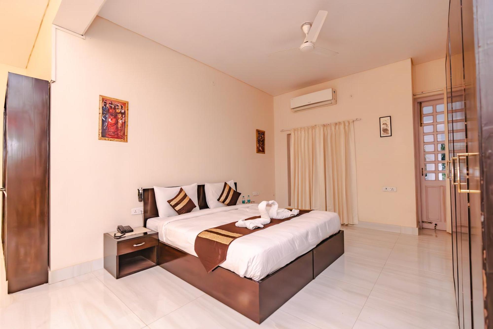Saffron Leaf W567 Hotel Dehradun Exterior photo