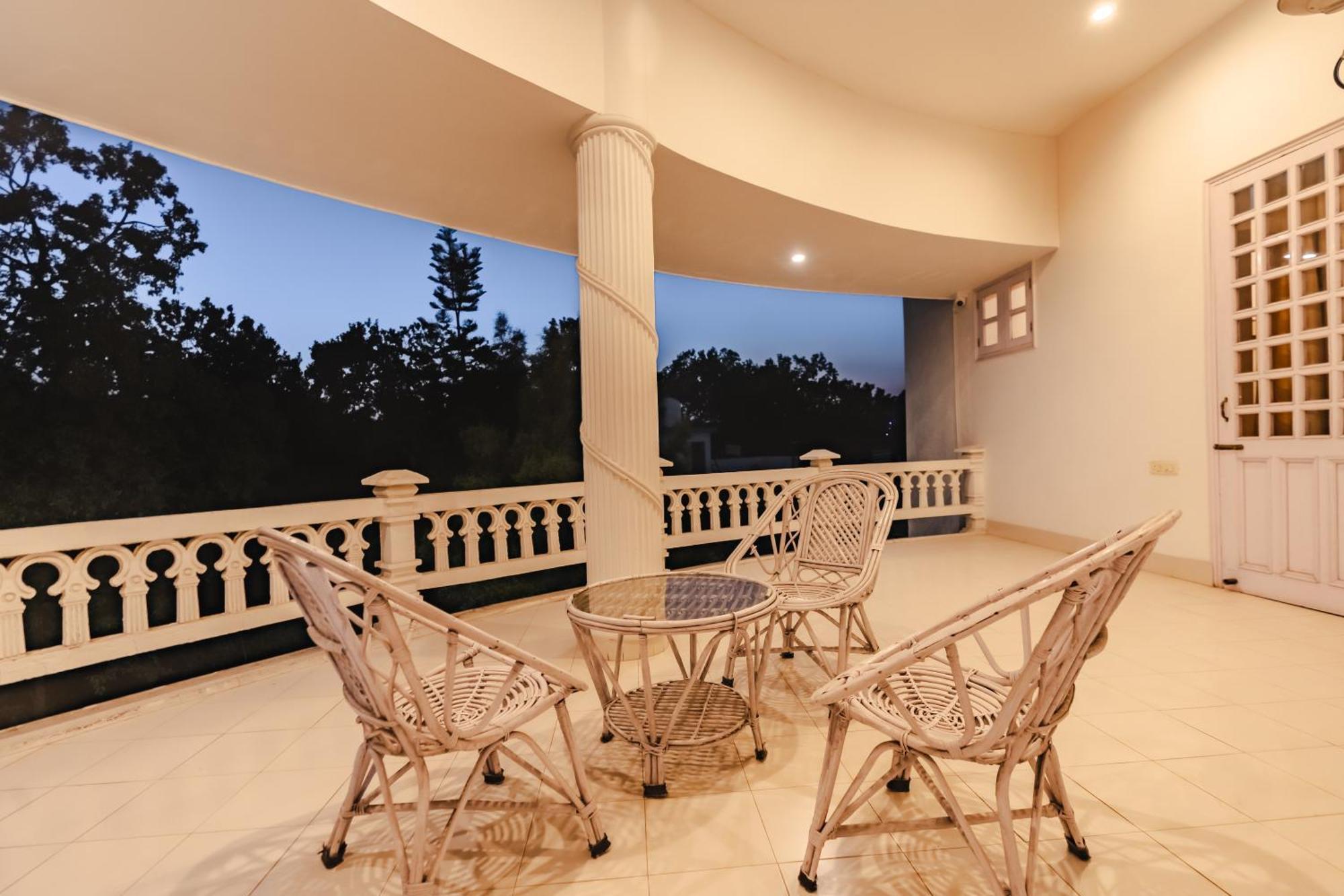 Saffron Leaf W567 Hotel Dehradun Exterior photo